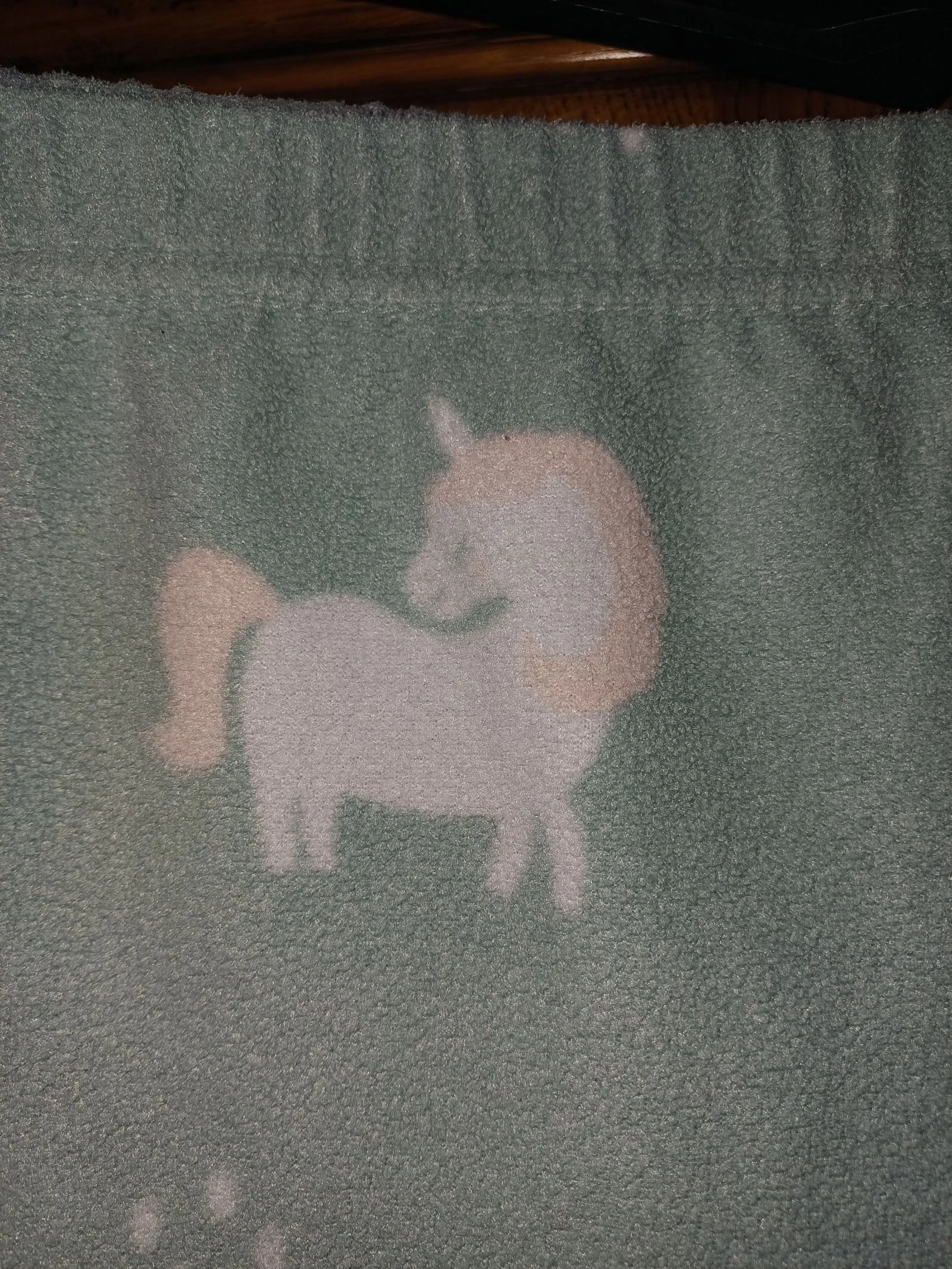 Pijama de unicórnio de lã tamanho 10 anos marca Kiabi – photo 4